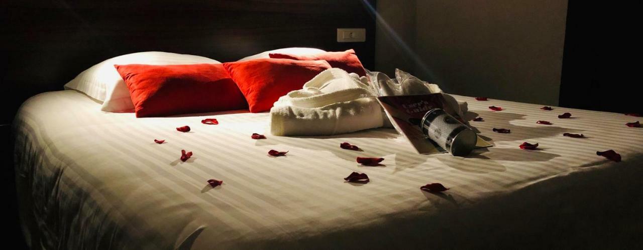 Hotel Le Belvedere Saint-Cyprien  Ngoại thất bức ảnh